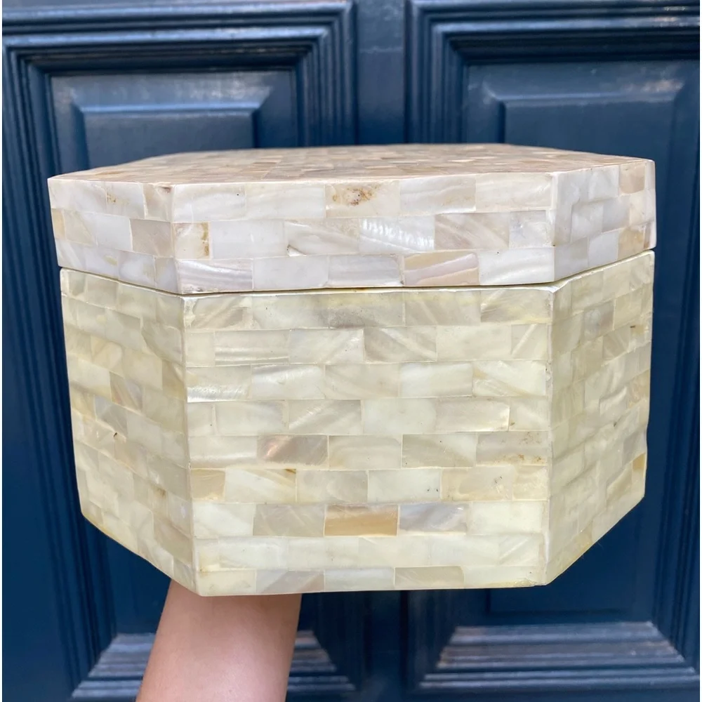Z Galleria Box: Isla Shell Mosaic
